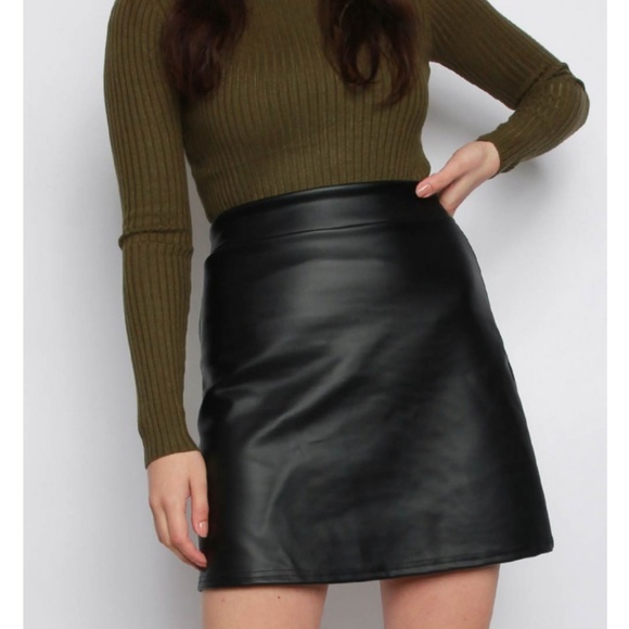 Dresses & Skirts - Faux leather skirt last one!